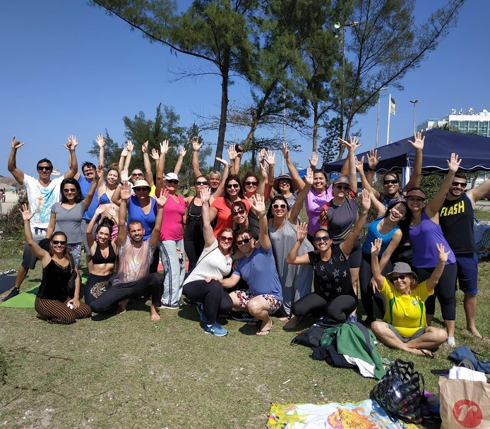 Yoga na Praia do Recreio - Integralle